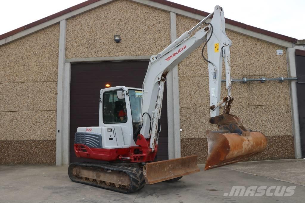 Takeuchi TB 250 Minigraafmachines < 7t