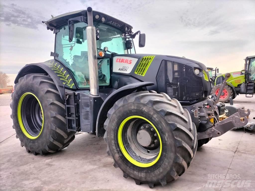 CLAAS Axion 810 Tractoren