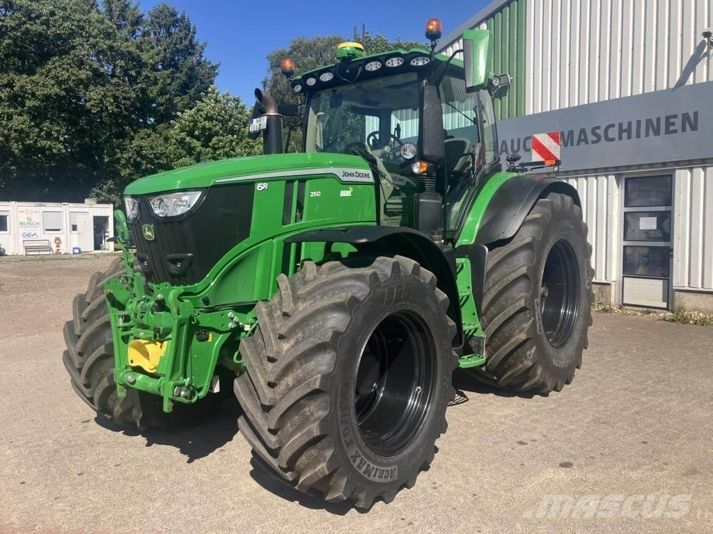 John Deere 6R250 Tractoren