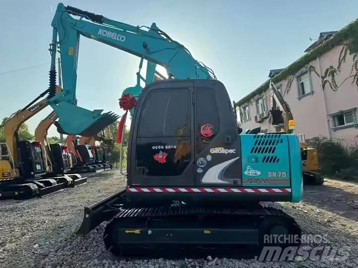 Kobelco SK 75 Rupsgraafmachines