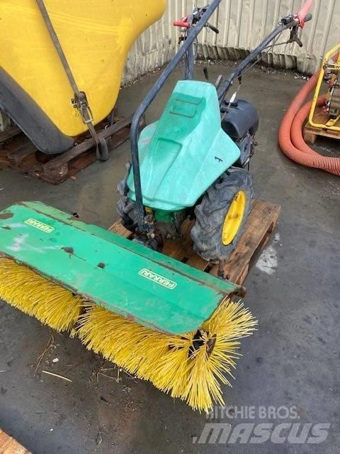 Ferrari MF 530 Veegmachines