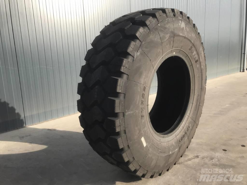  ITR 17.5R25 Banden, wielen en velgen