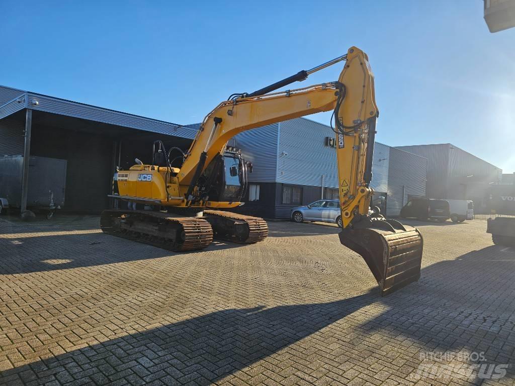 JCB JS 220 LC Rupsgraafmachines