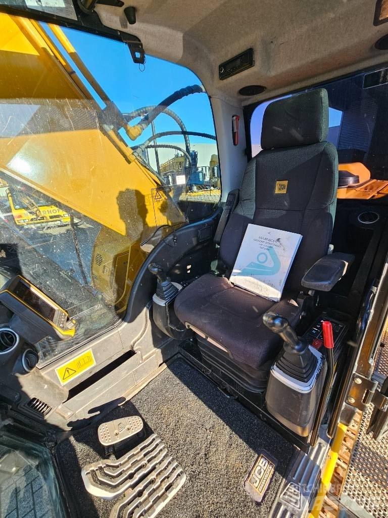 JCB JS 220 LC Rupsgraafmachines