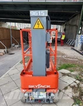 SkyJack SJ 12 Schaarhoogwerkers