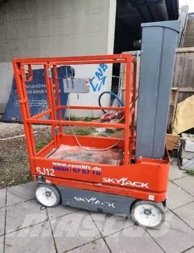 SkyJack SJ 12 Schaarhoogwerkers