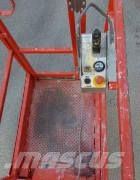 SkyJack SJ 12 Schaarhoogwerkers