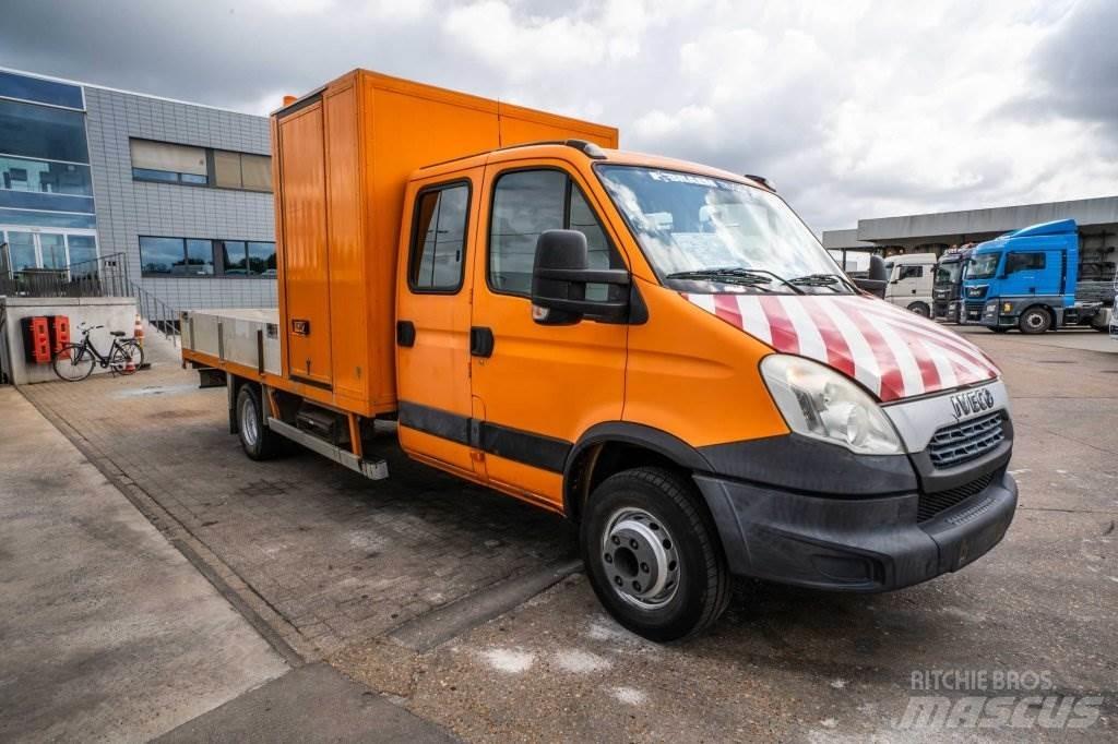 Iveco Daily 70C17 Bestelwagens met open laadbak