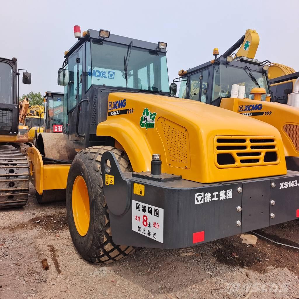 XCMG XS143J Rupsgraafmachines