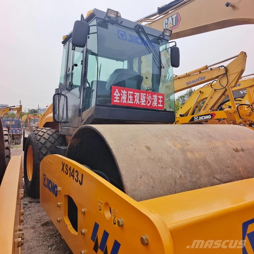 XCMG XS143J Rupsgraafmachines