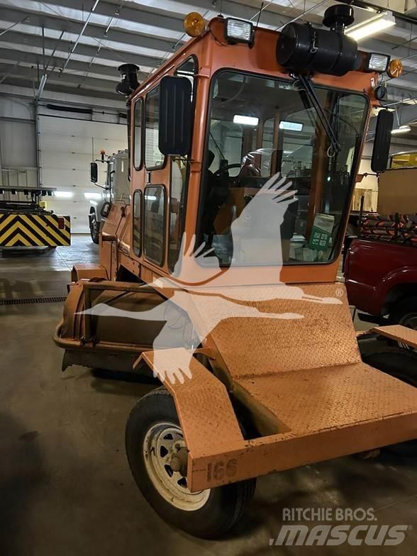 Broce KR350 Veegmachines