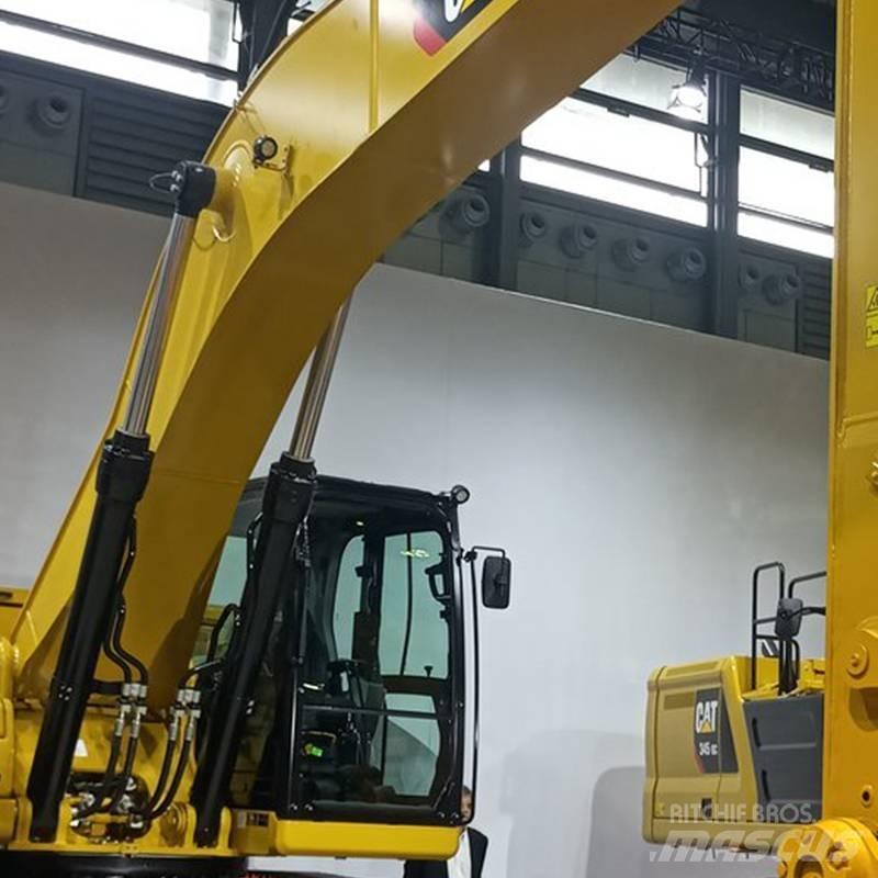 CAT 336 D Graafmachines Long Reach
