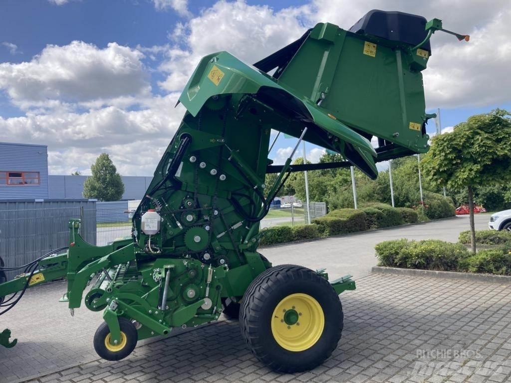 John Deere V461M Ronde-balenpersen