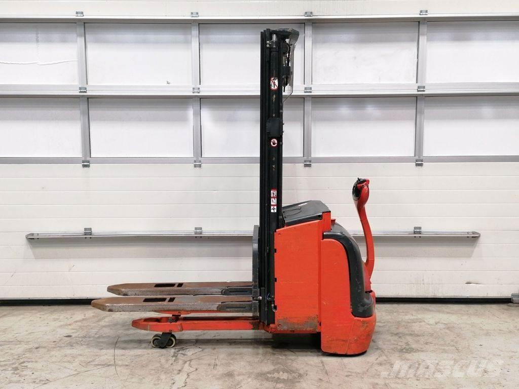 Linde L14I Stapelaar meeloop