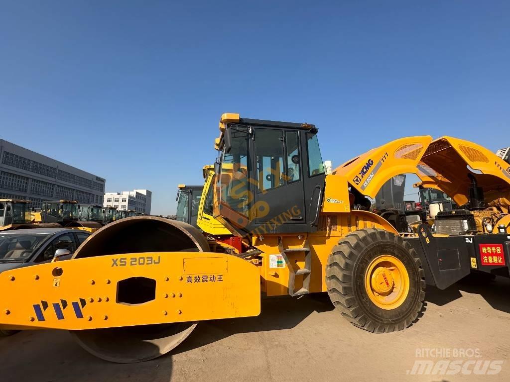 XCMG XS 203 J Trilrolwalsen