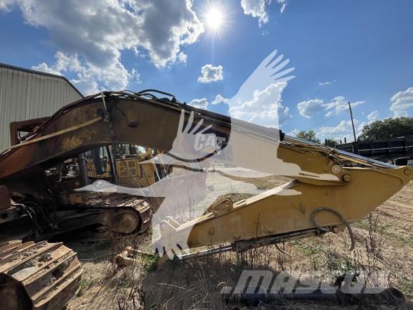 CAT 320 Rupsgraafmachines