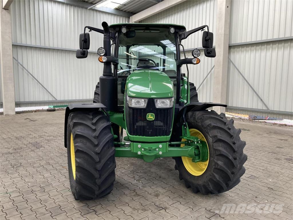 John Deere 5090M Tractoren