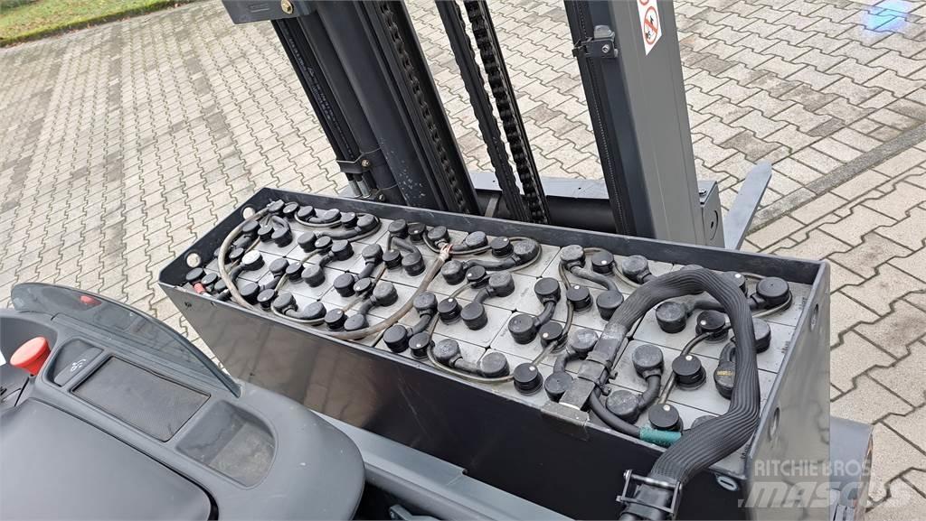 Linde R14 Reachtruck voor hoog niveau