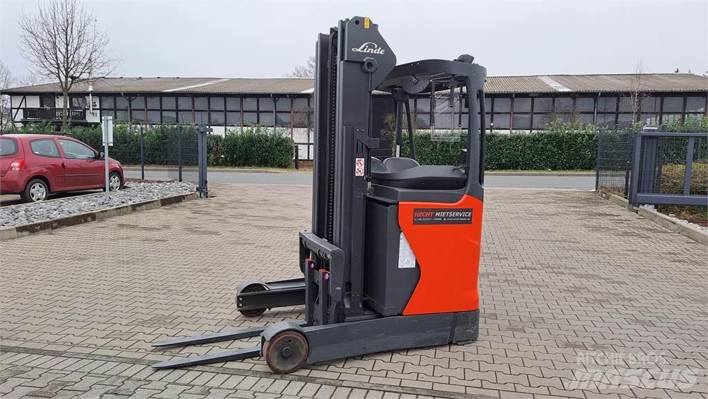 Linde R14 Reachtruck voor hoog niveau