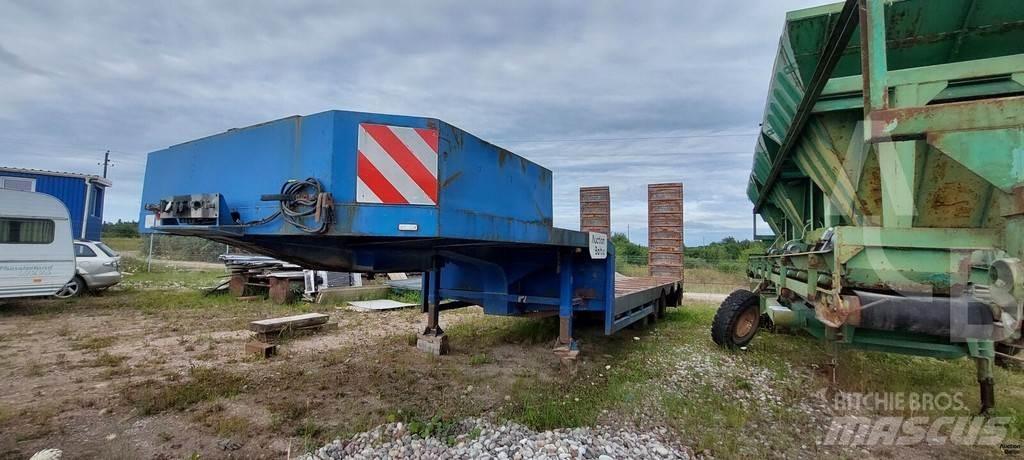 STOKOTA S3N Low loader-semi-trailers