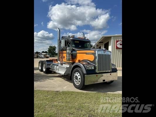 Kenworth W 900 Trekkers