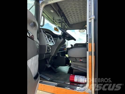 Kenworth W 900 Trekkers