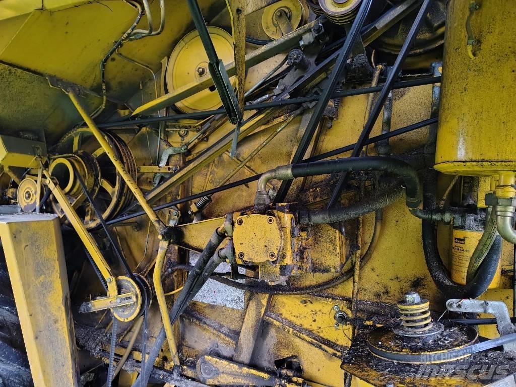 Sampo-Rosenlew 2055 Maaidorsmachines