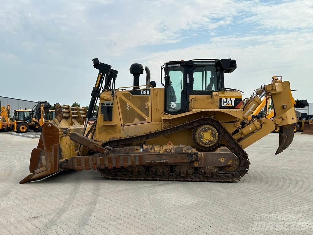 CAT D8R Rupsdozers