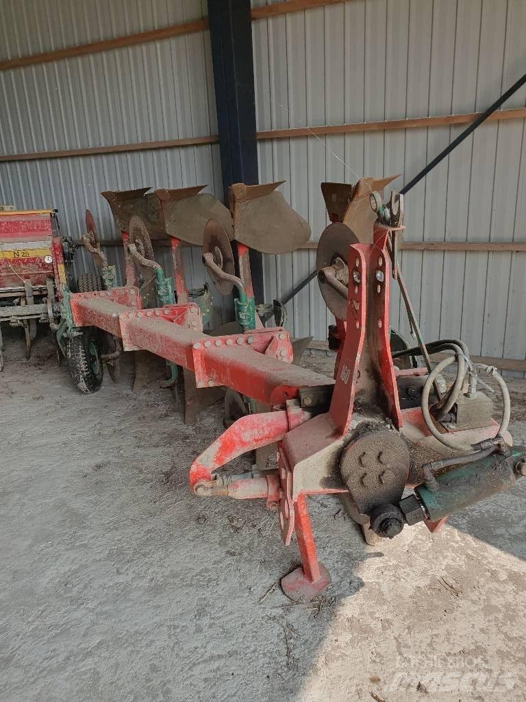 Kverneland E160 Wentelploegen