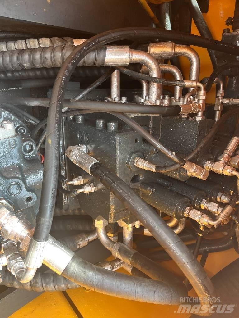 Hyundai 220LC-9S Rupsgraafmachines