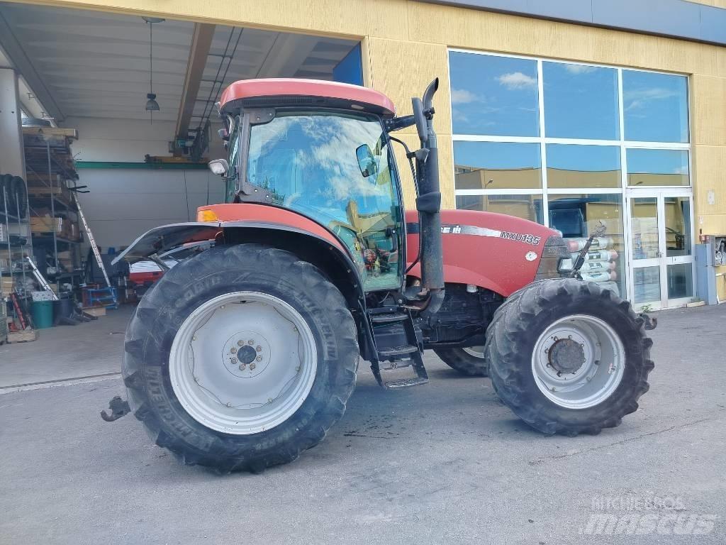 CASE MXU135 Tractoren