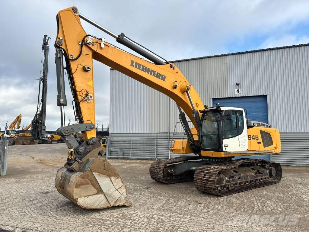 Liebherr R 946 Rupsgraafmachines