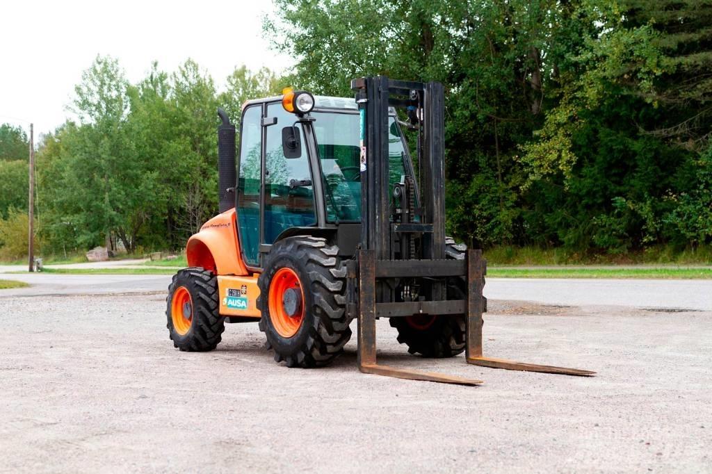 Ausa C 250 H Vorkheftruck voor zwaar terrein
