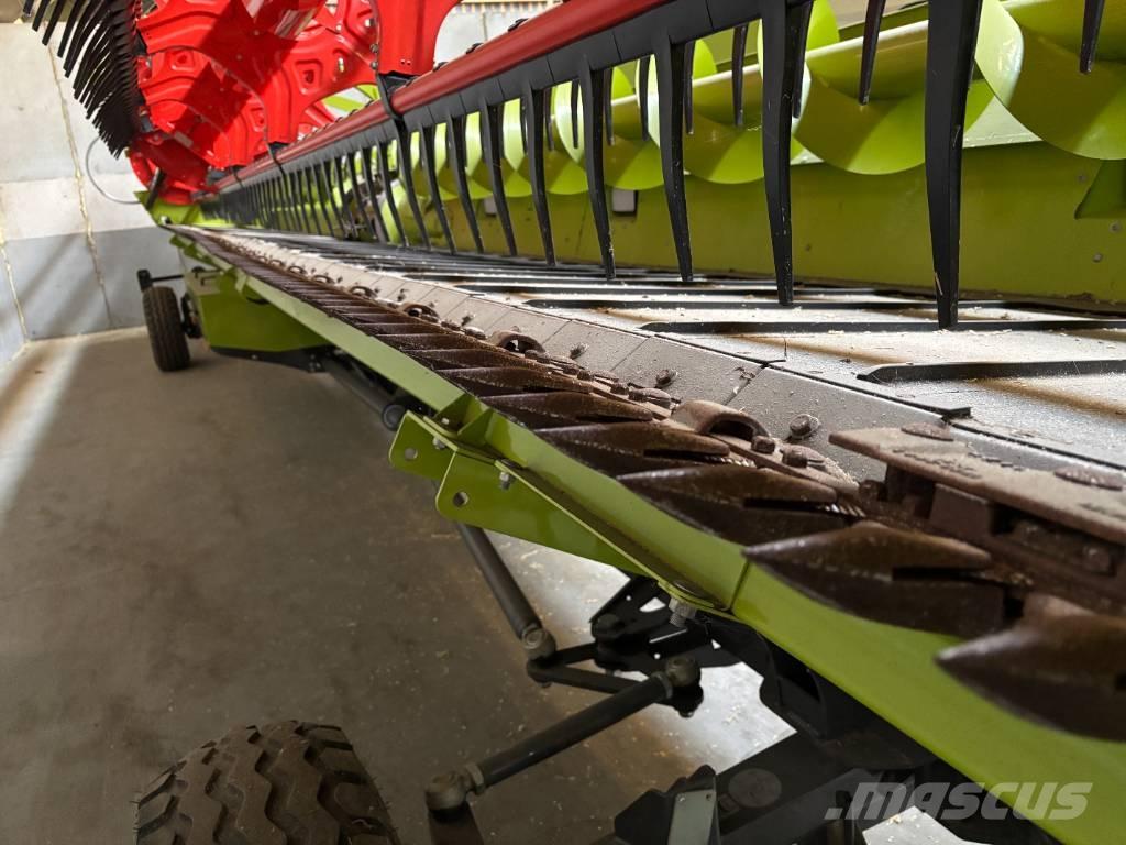 CLAAS LEXION 8800 TT Maaidorsmachines