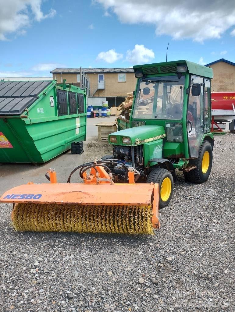 John Deere 955 Compacttrekkers