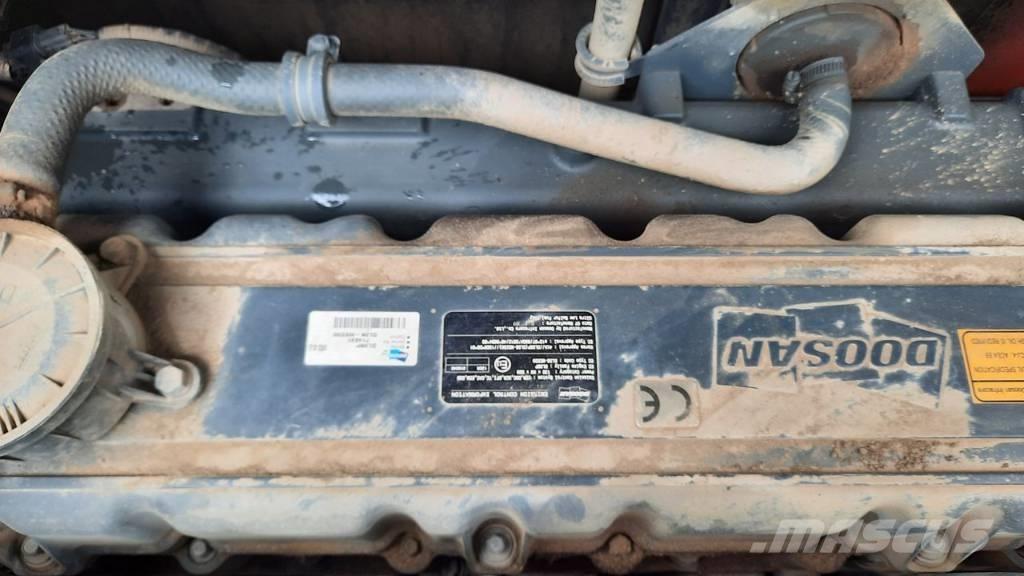 Doosan DX 300 LC-5 Rupsgraafmachines