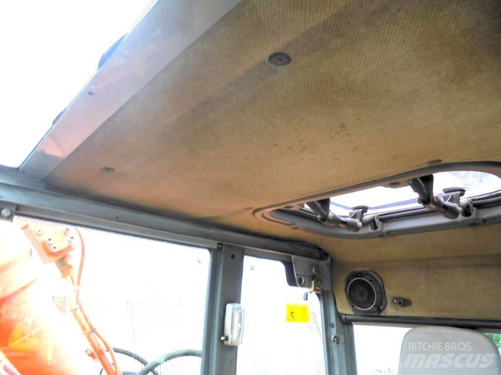 Hitachi FH 130 W-3 Wielgraafmachines
