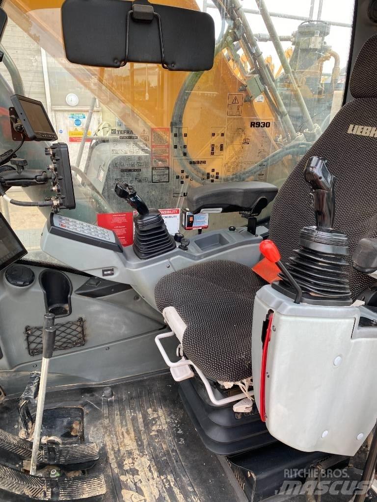 Liebherr R 930 Rupsgraafmachines