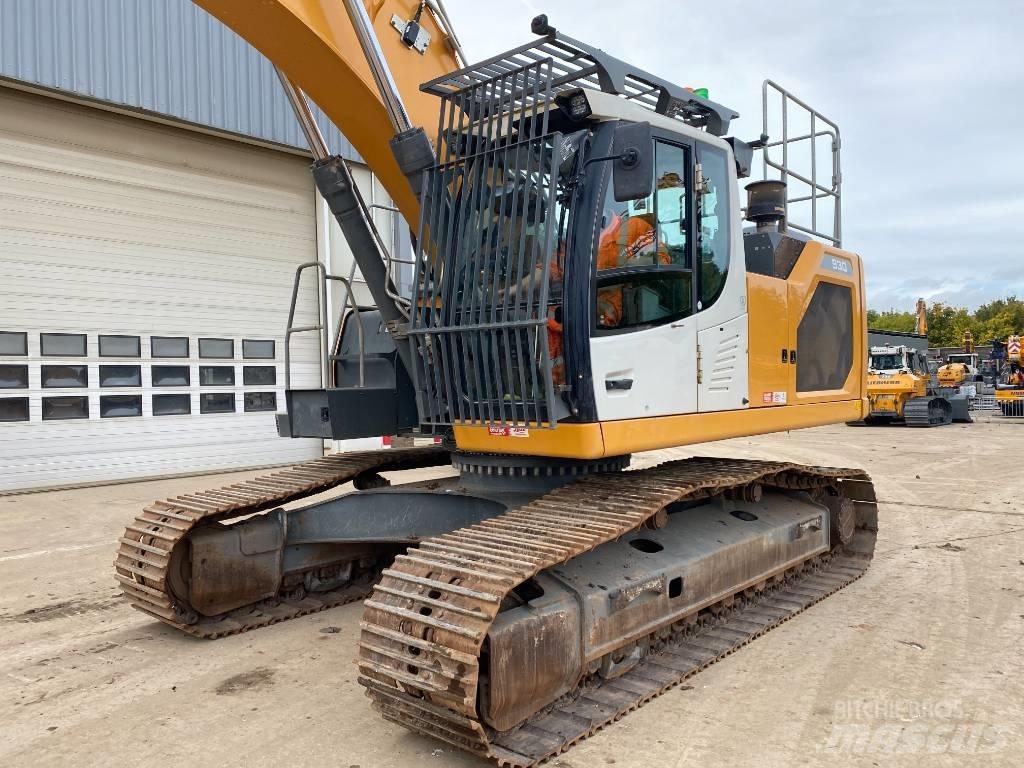 Liebherr R 930 Rupsgraafmachines