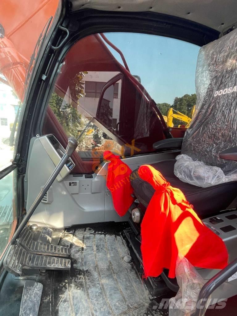 Doosan DX 225 LCA Rupsgraafmachines