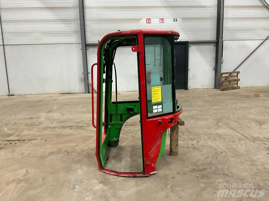 Yanmar Vio 20 / vio 25 Cabine en interieur