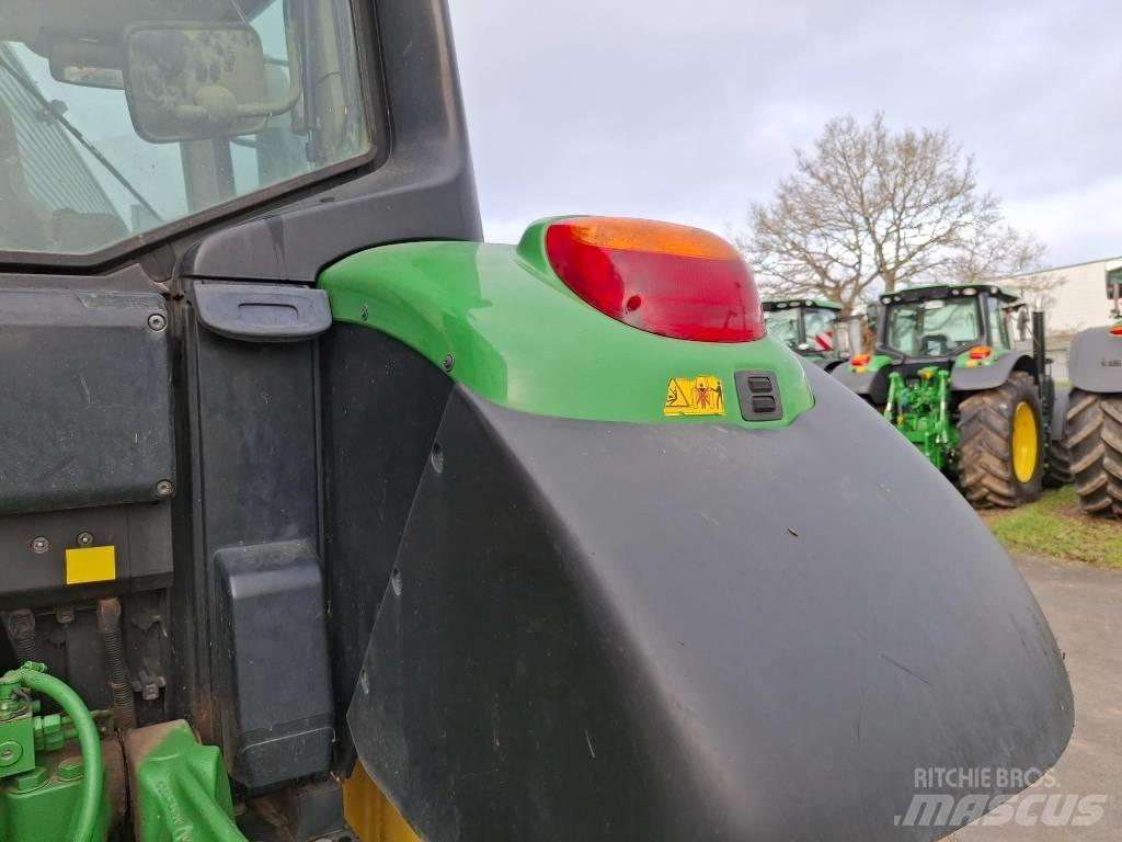 John Deere 6110M Tractoren