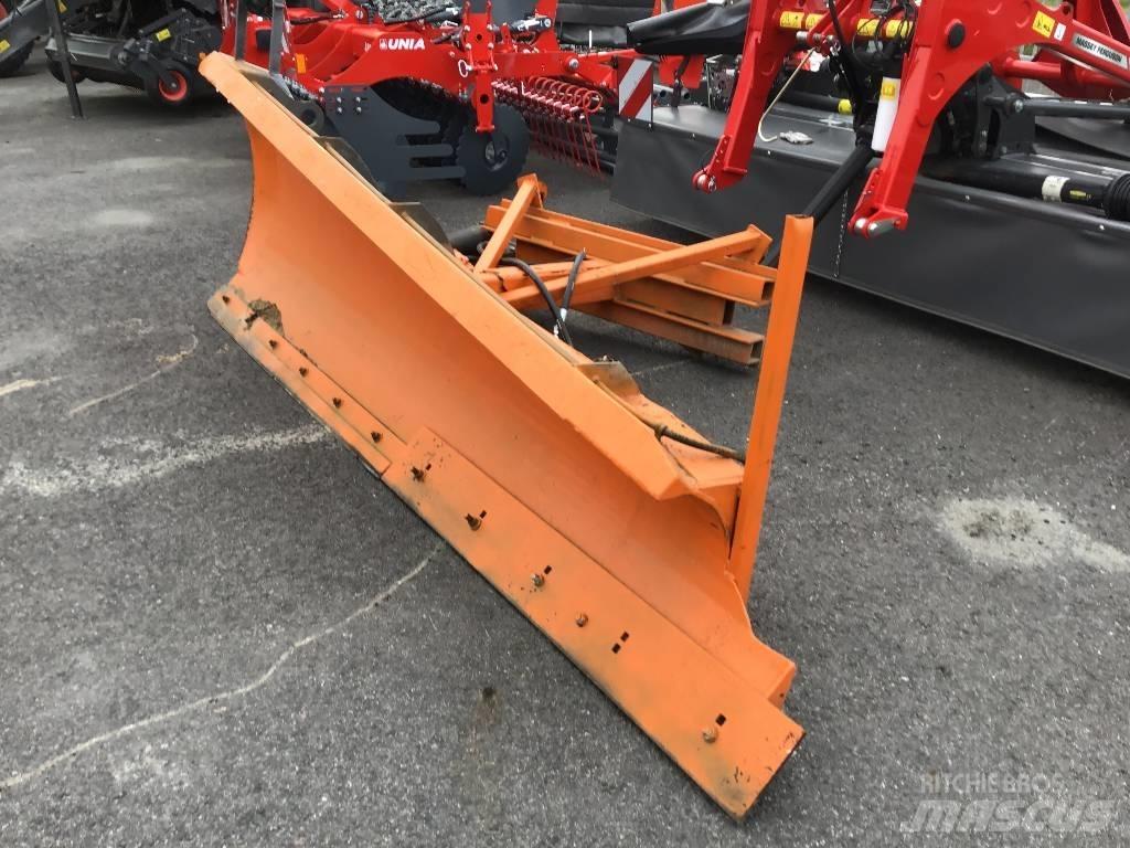  Pure 200 Sneeuwschuivers en -ploegen