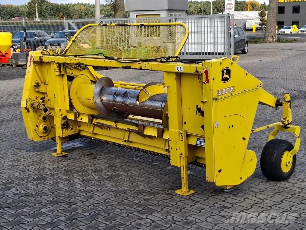 John Deere 630 A Zelfrijdende veldhakselaars