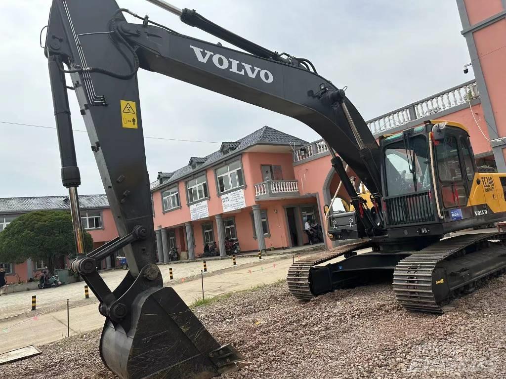 Volvo EC 240 Rupsgraafmachines