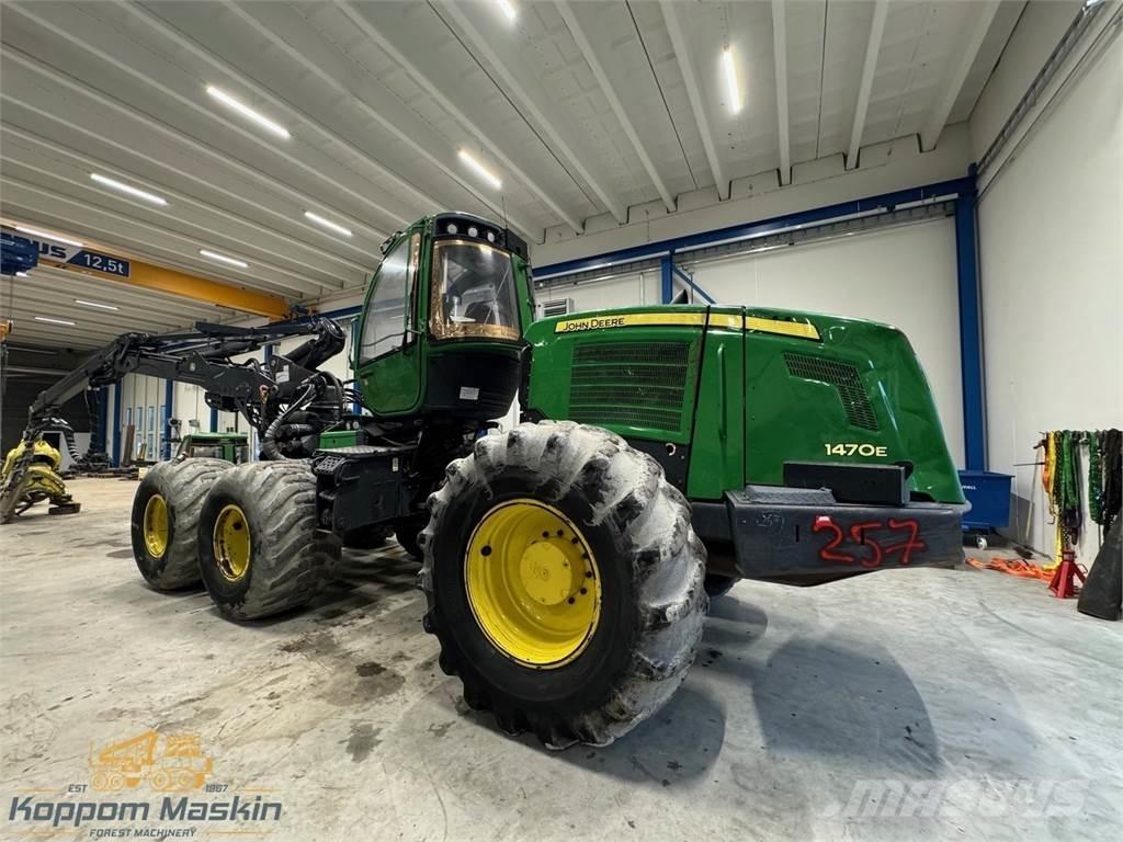 John Deere 1470E Harvesters