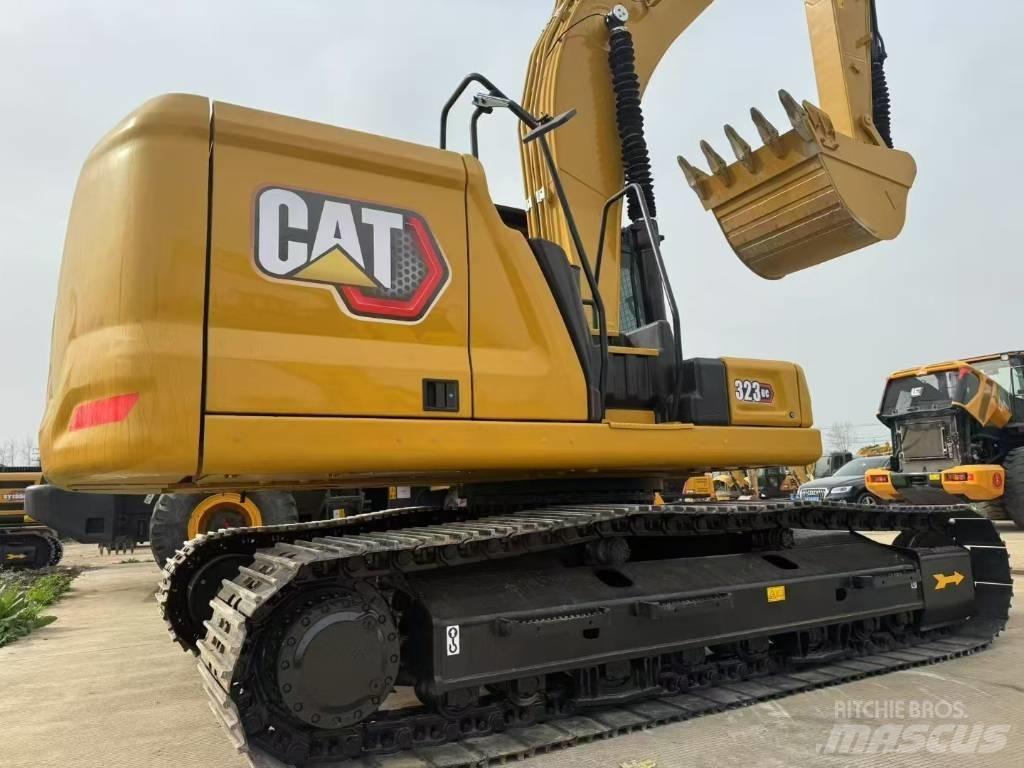 CAT 323GC Rupsgraafmachines