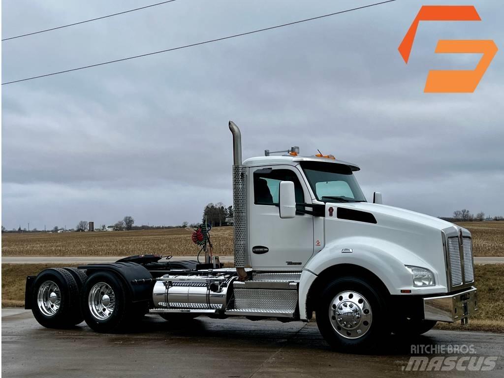 Kenworth T 880 Trekkers
