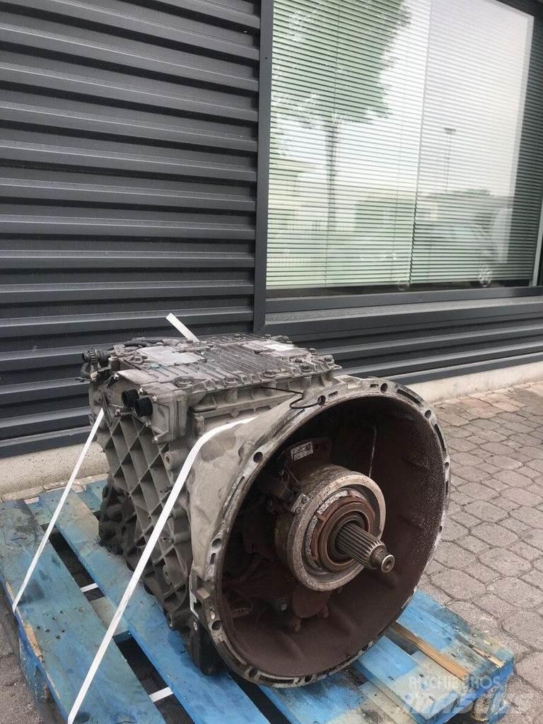 Volvo AT2412C Versnellingsbakken