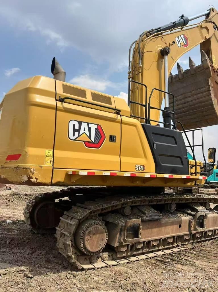 CAT 374 Rupsgraafmachines